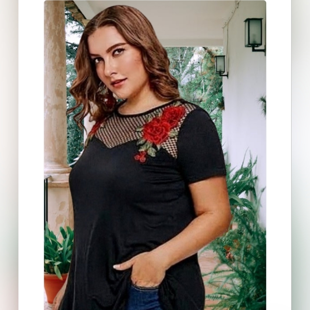 NWT. Black Short Sleeve Tunic/Top Mesh Neck Embroidered Roses
